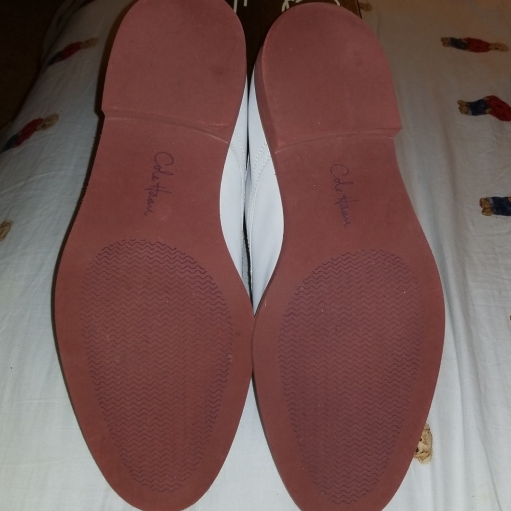 Shoes - Picture 7 of 8